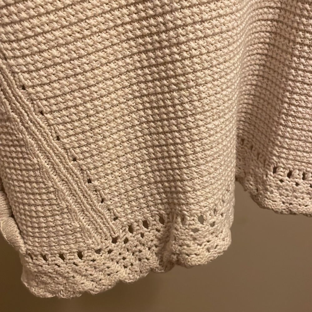 Crocheted top - Picture 3 of 4